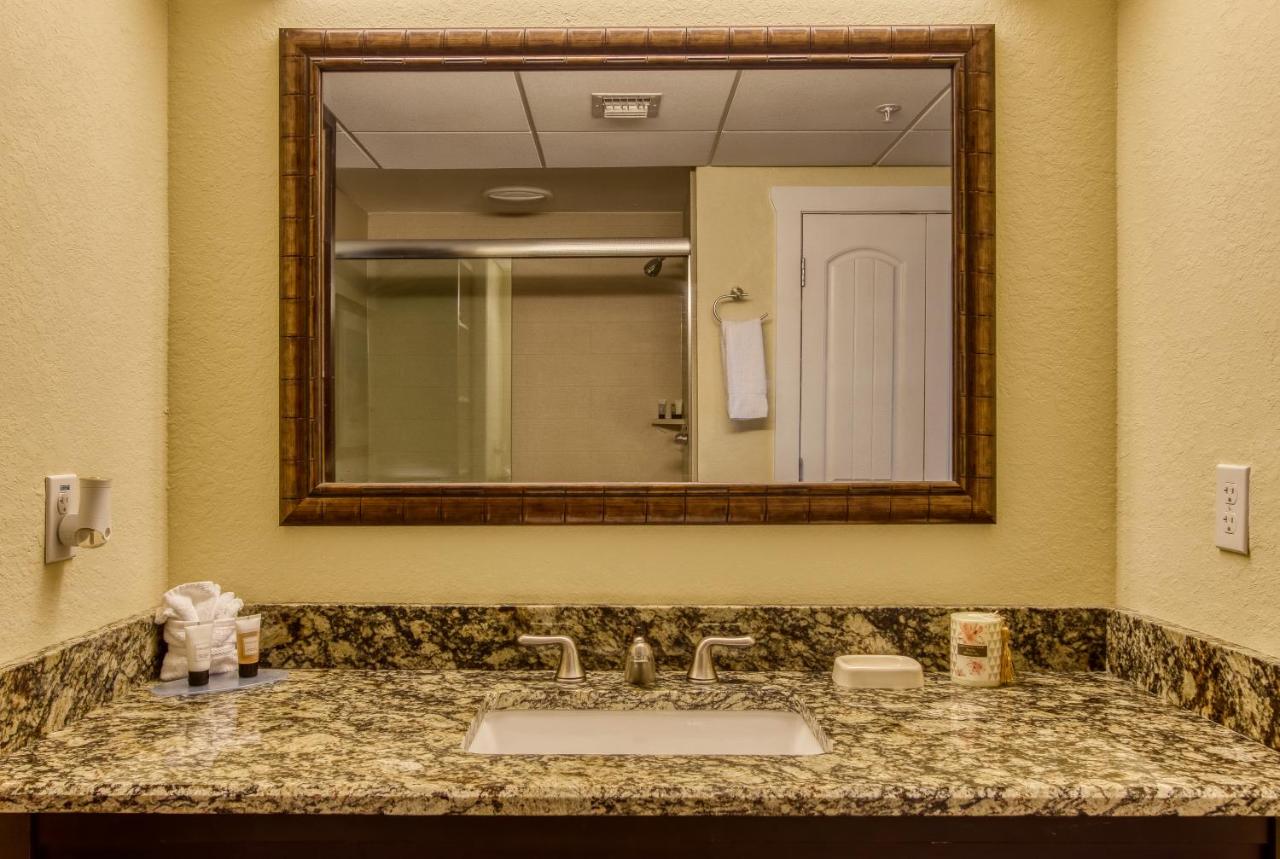  | New Hotel Collection Harbourside