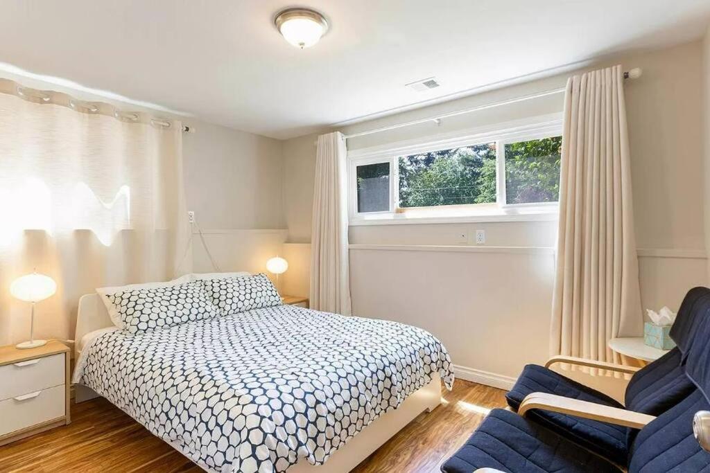  | Four Bedroom Two Bathroom Close to Airport