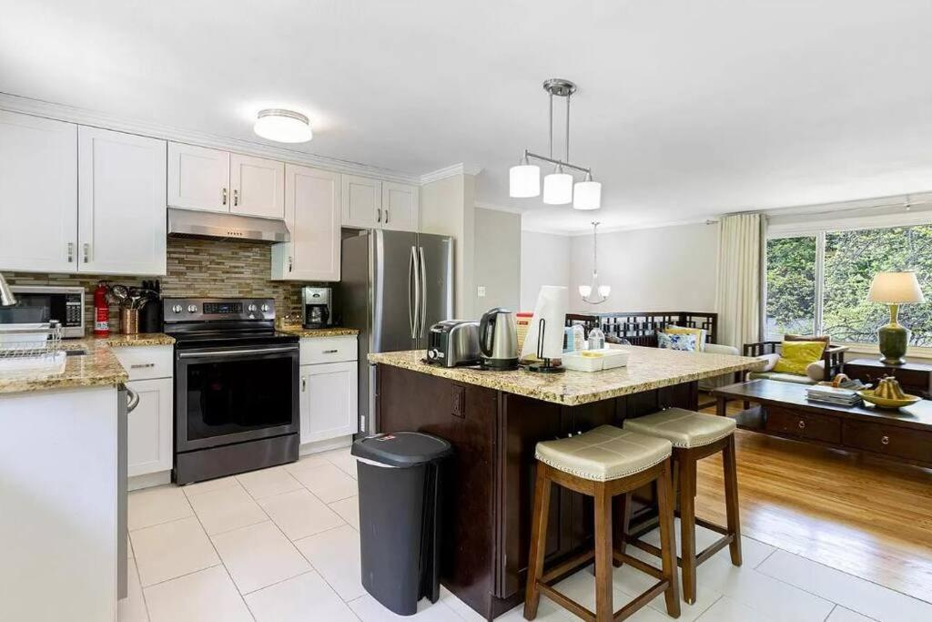  | Four Bedroom Two Bathroom Close to Airport