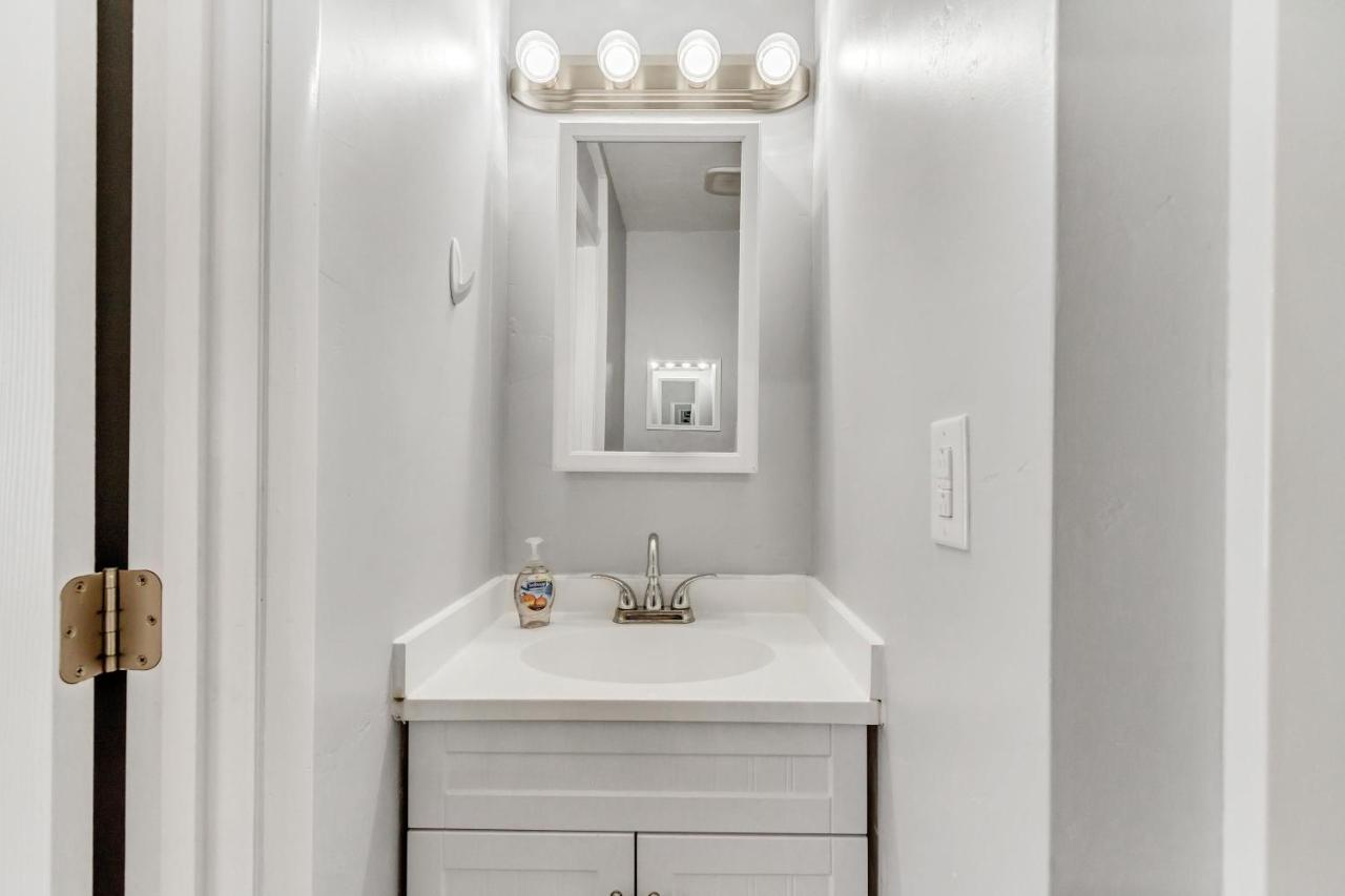 | Large Room Near UVU & BYU