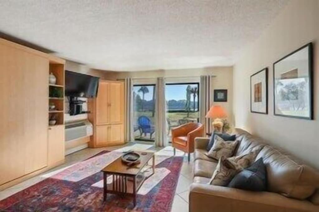  | 1799 Bluff Villa