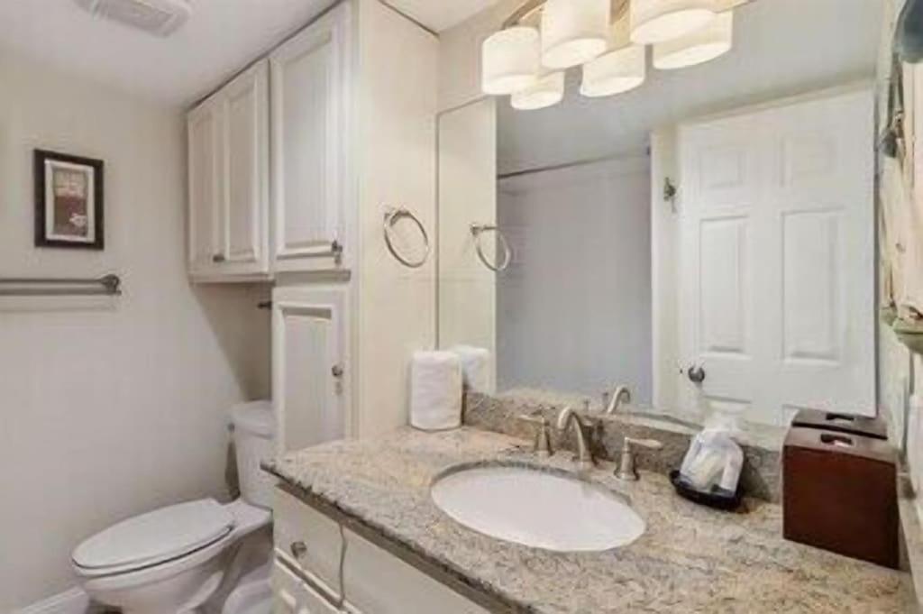  | 1799 Bluff Villa