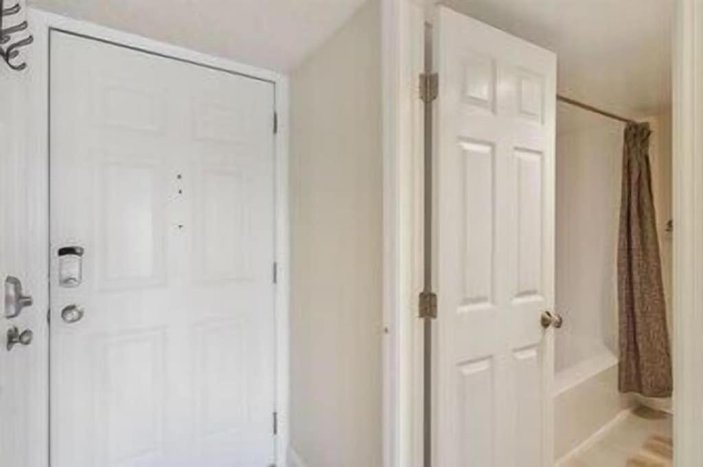  | 1799 Bluff Villa