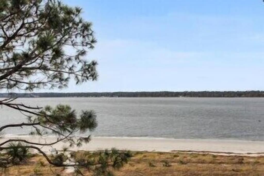 | 1799 Bluff Villa