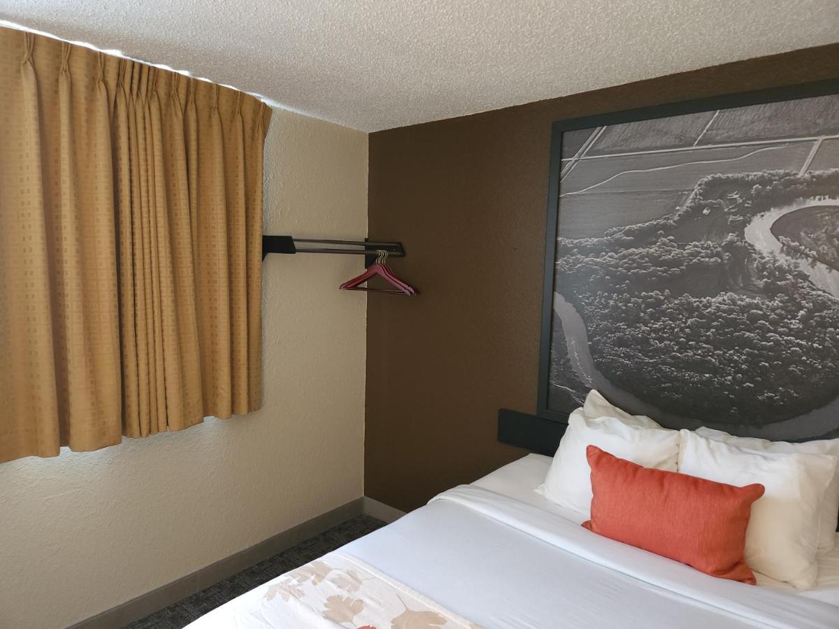  | Bison Plains Lodge