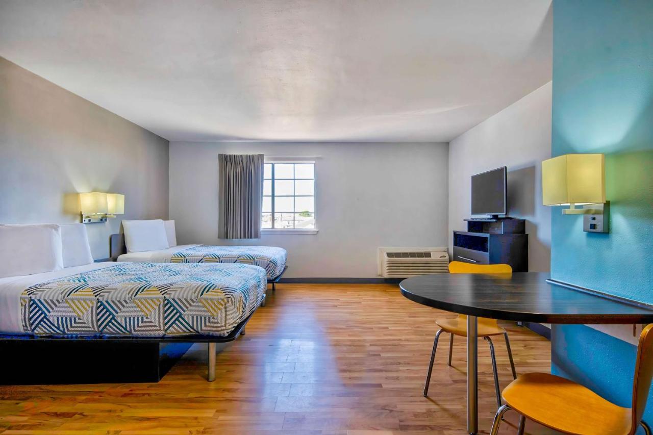 Quadruple Room - Smoking at Studio 6 Port Arthur, TX - SE