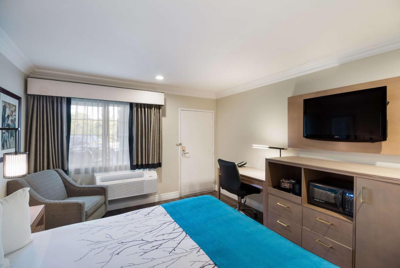 | Best Western Woodland Hills