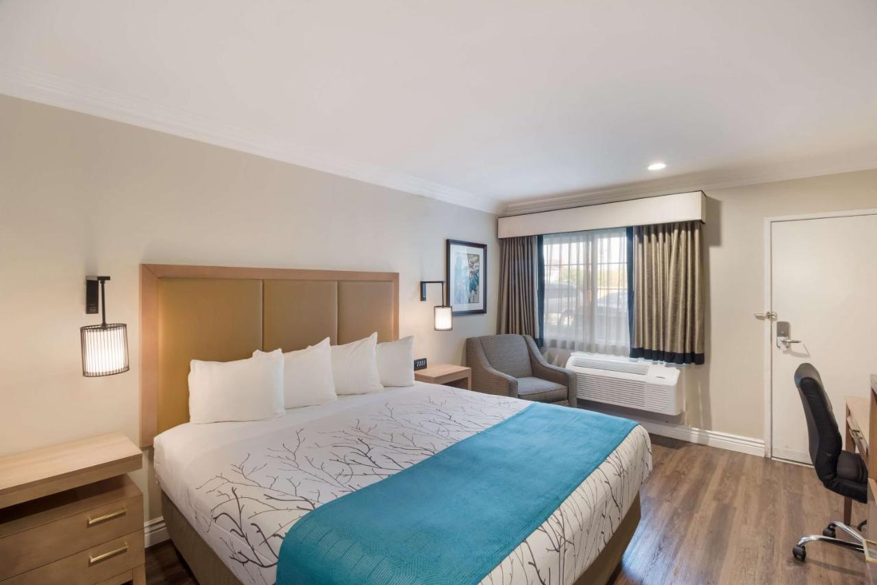 | Best Western Woodland Hills