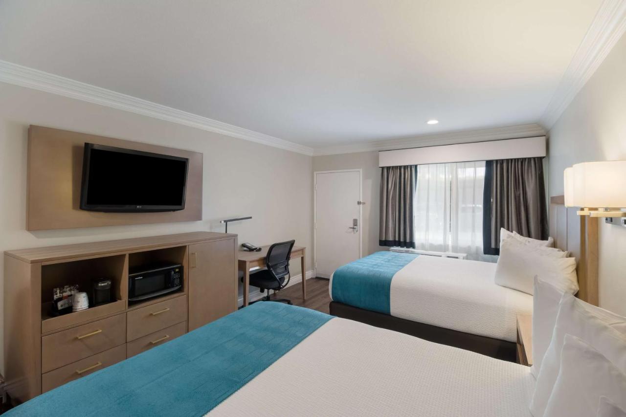 | Best Western Woodland Hills