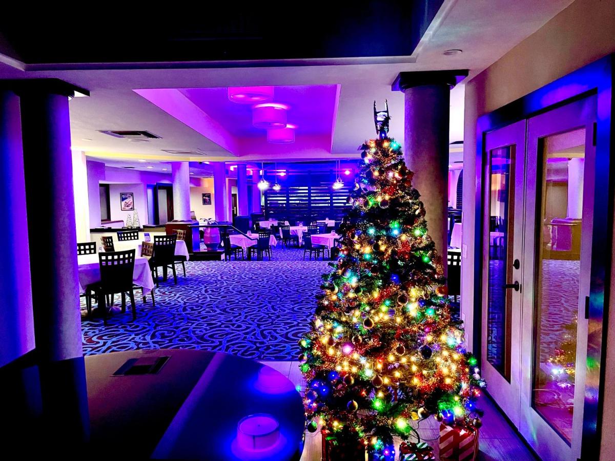 | Radisson Hotel Chatsworth