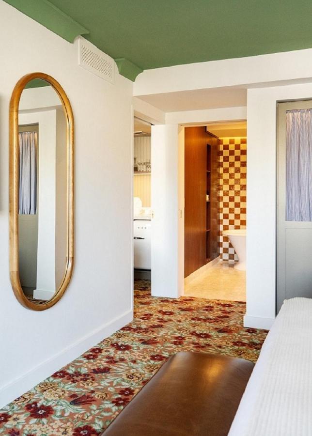 Suite with Balcony at Palihouse West Hollywood