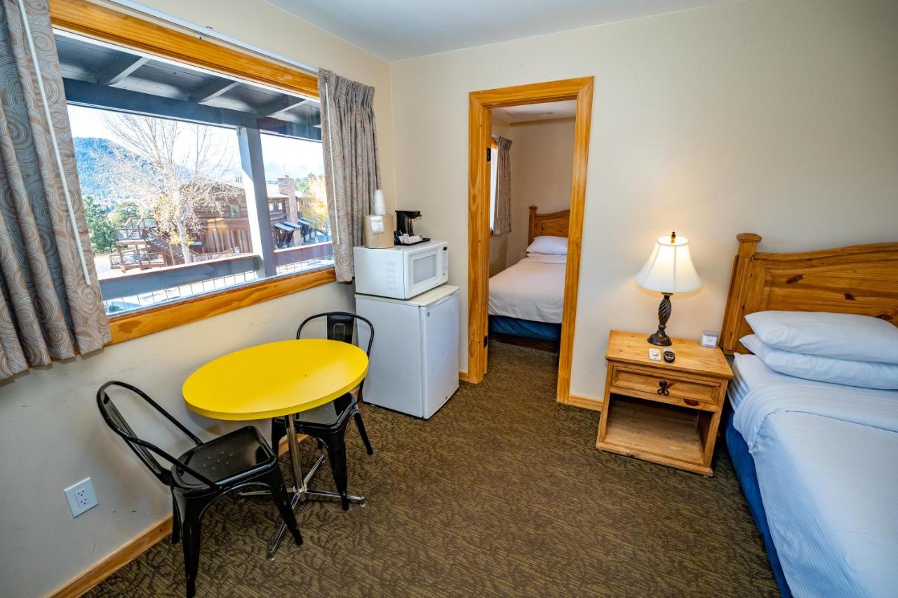 Family Room at Coyote Mountain Lodge