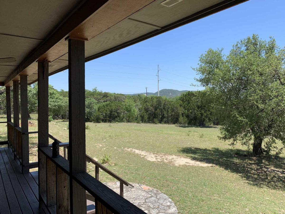 | Hill Country Hideout