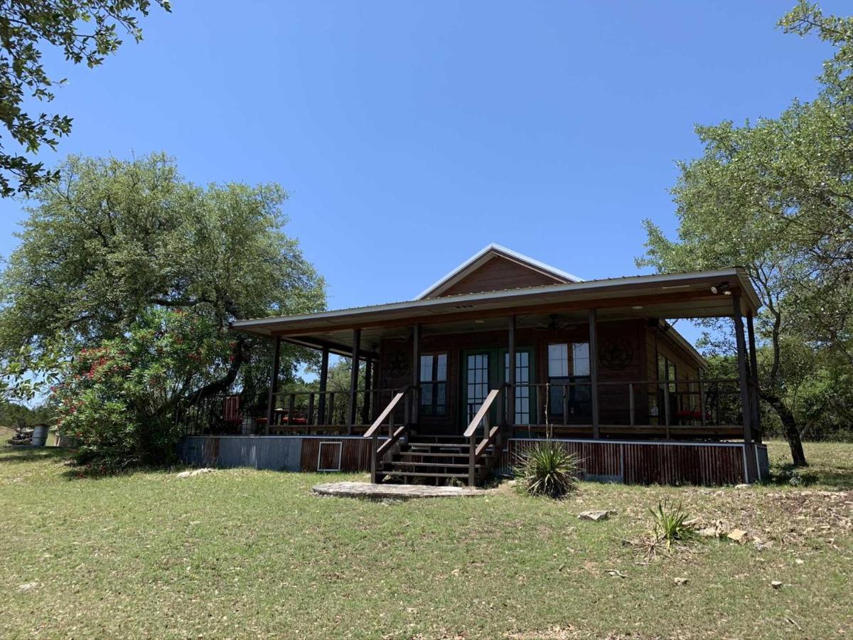 | Hill Country Hideout