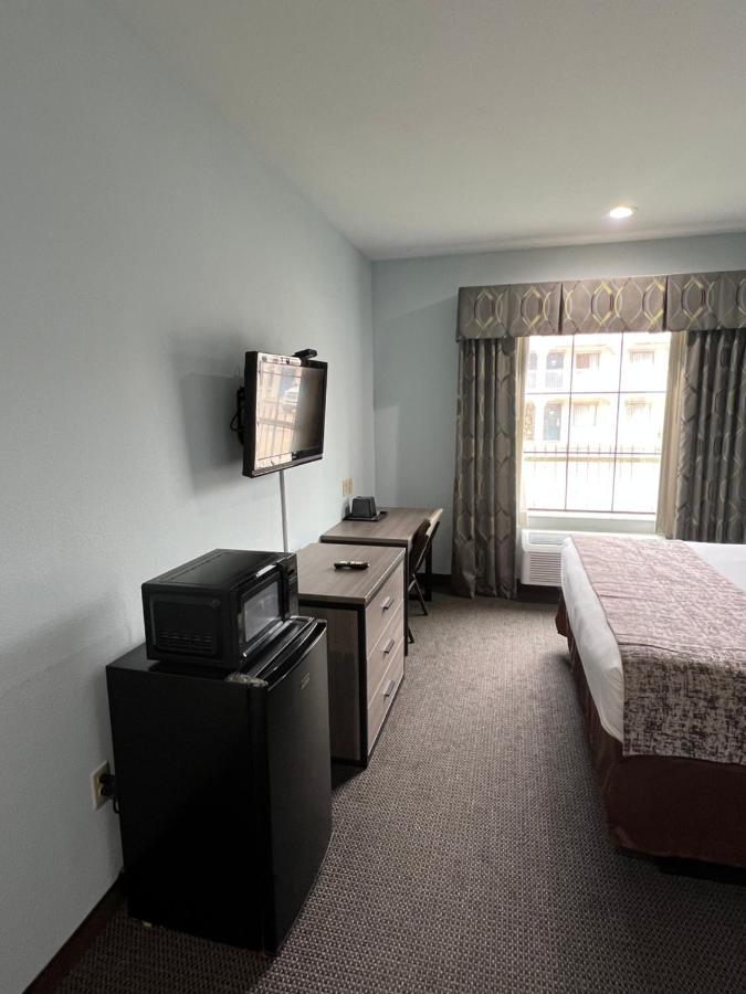 King Room - Non-Smoking at Americas Best Value Inn Sulphur