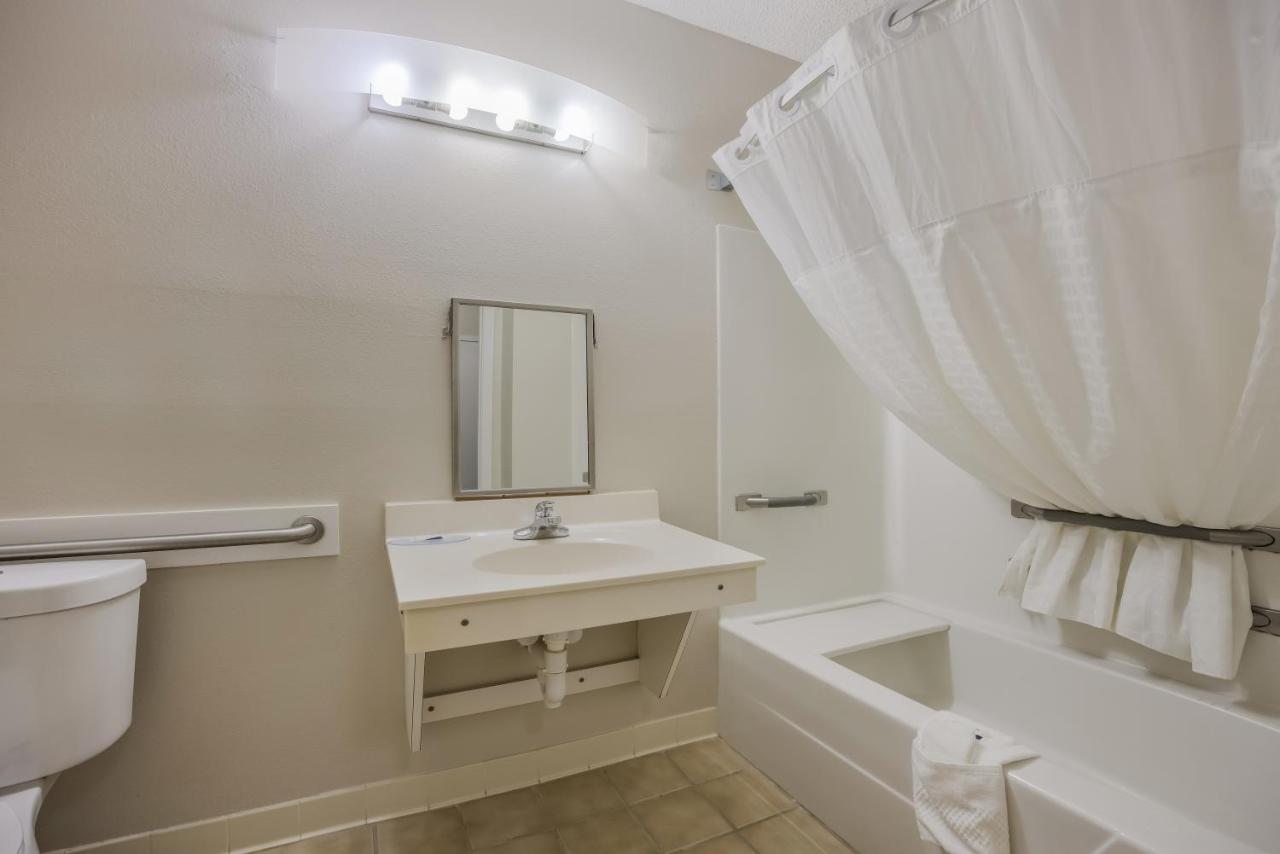 Double Room with Two Double Beds - Accessible/Non Smoking at Quality Inn Moultrie