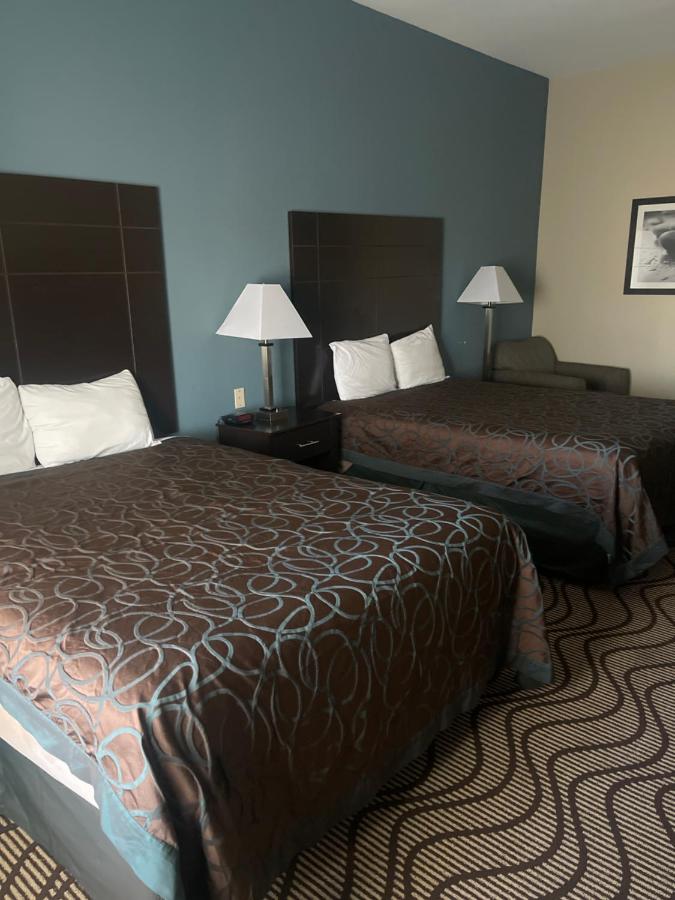 | La Plaza Inn and Suites - Freer TX