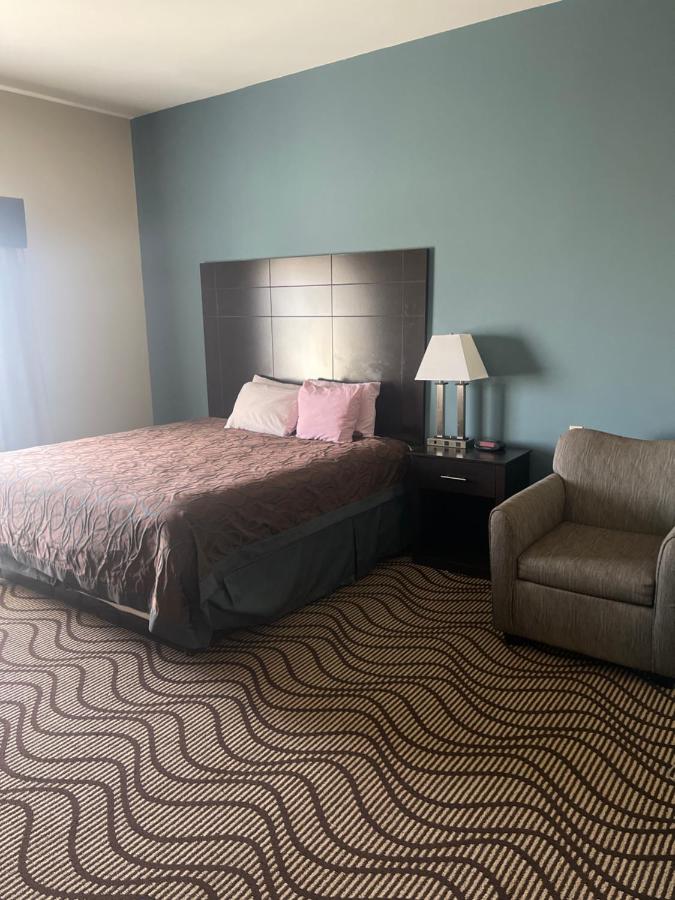 | La Plaza Inn and Suites - Freer TX