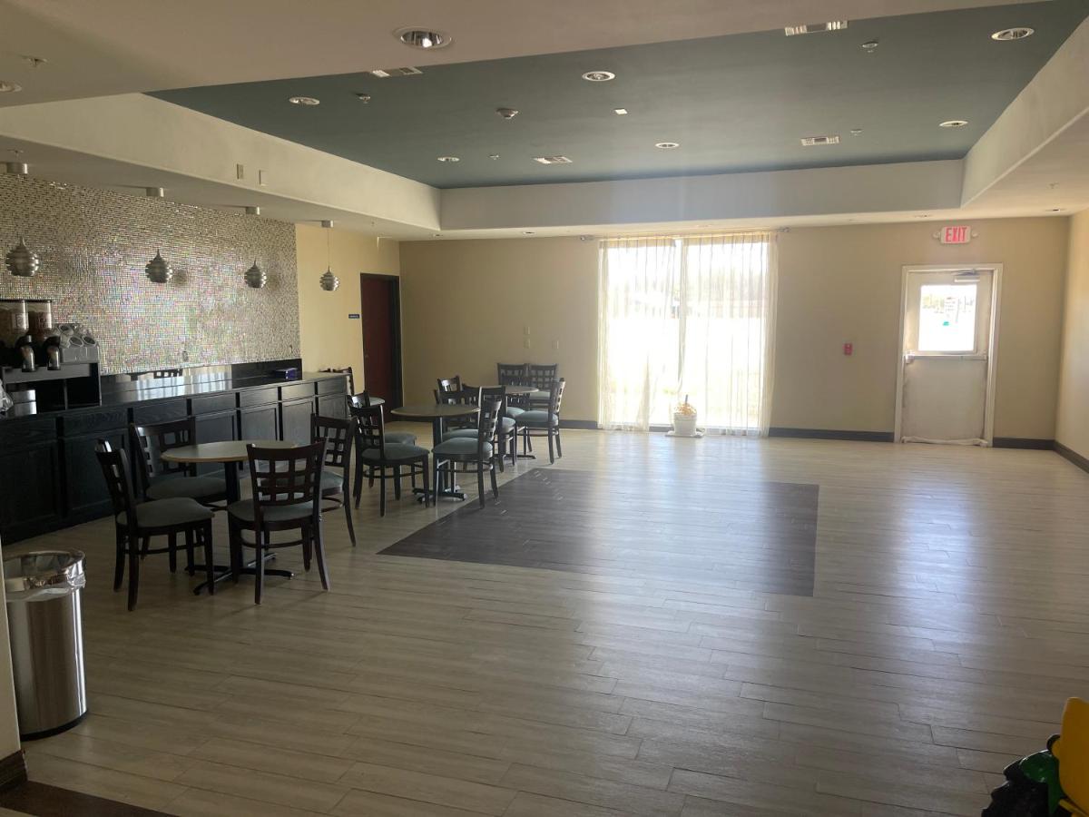 | La Plaza Inn and Suites - Freer TX