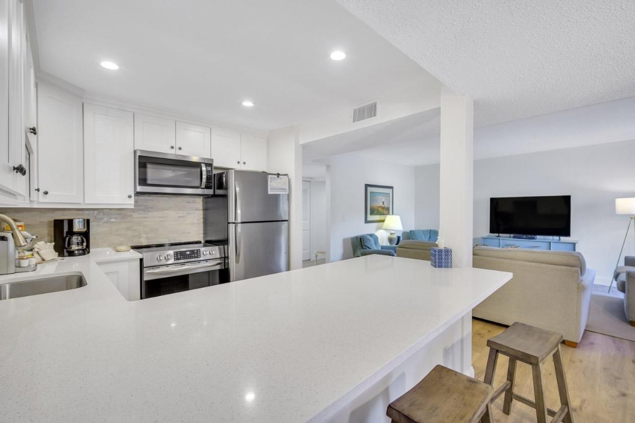  | 1712 Bluff Villa