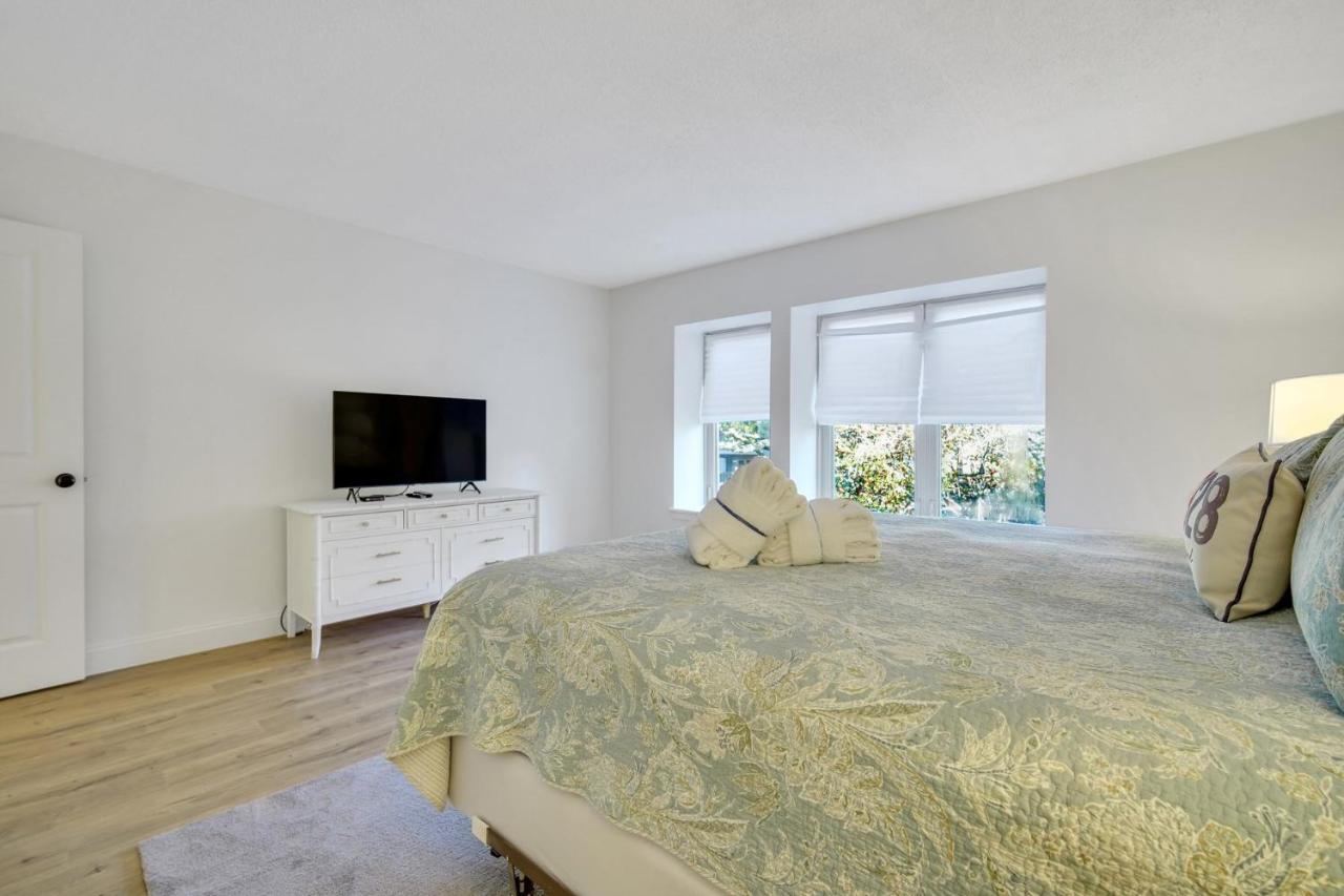  | 1712 Bluff Villa