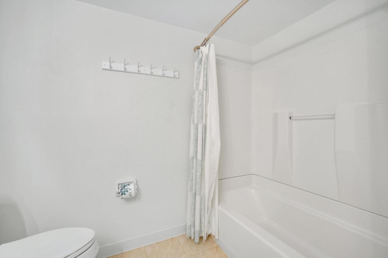  | 1712 Bluff Villa