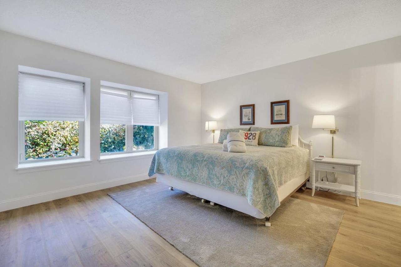  | 1712 Bluff Villa