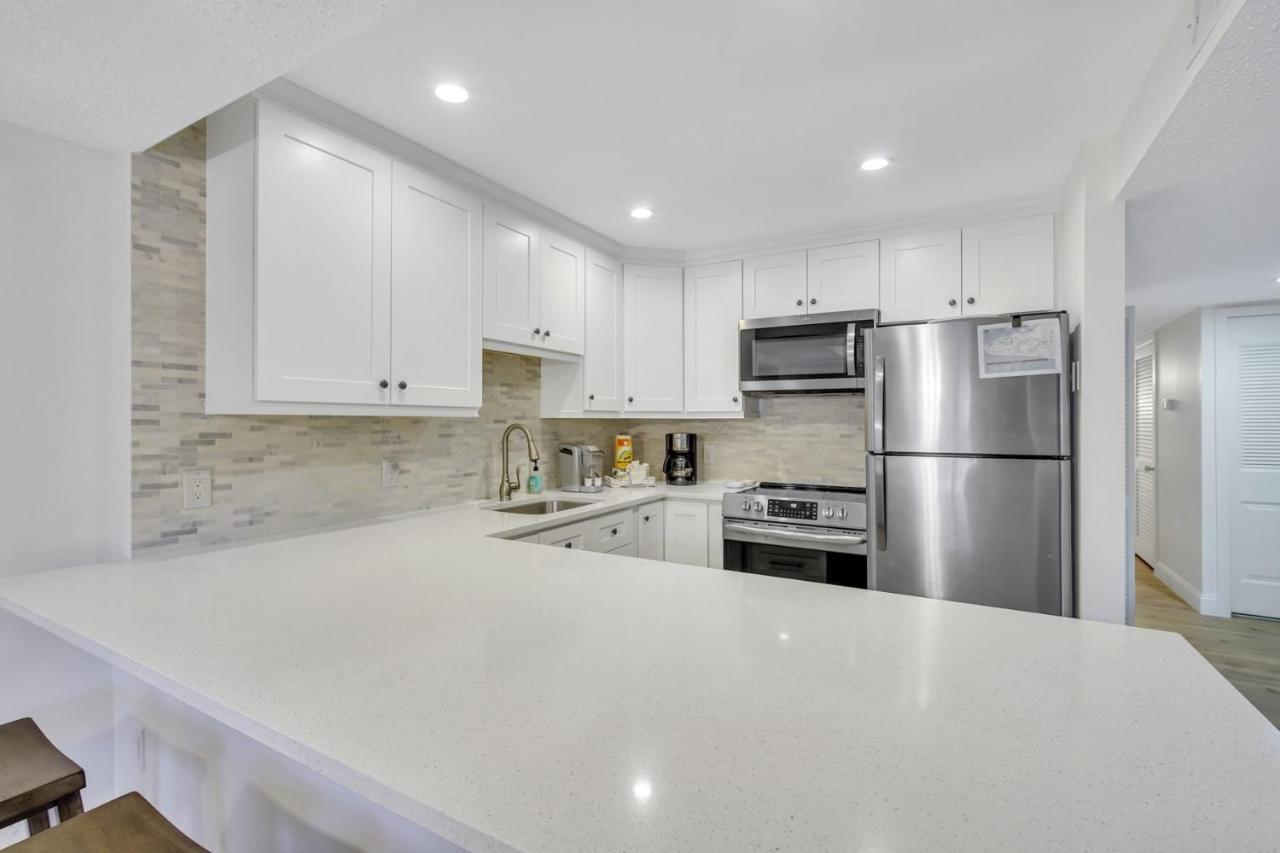  | 1712 Bluff Villa