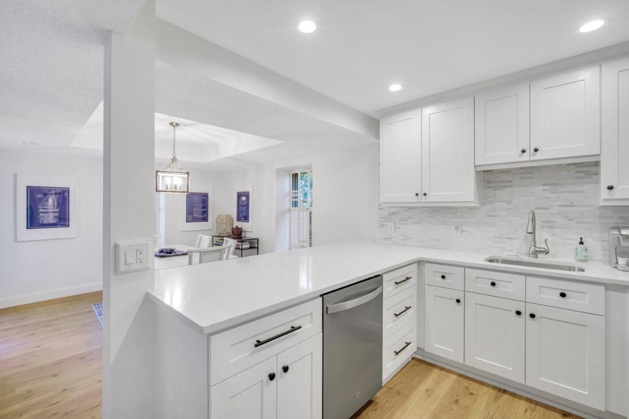  | 1712 Bluff Villa