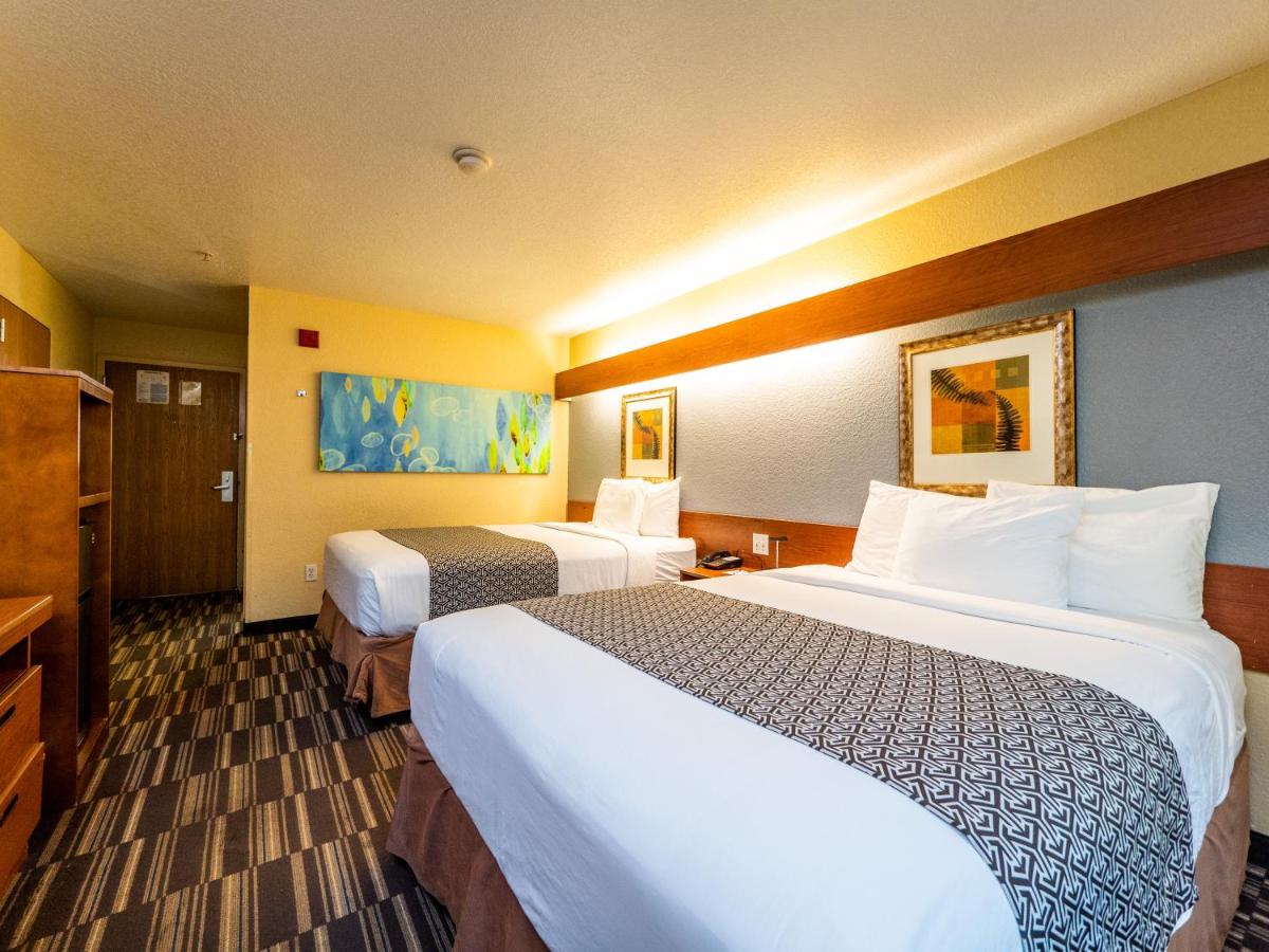 Deluxe Queen Room with Two Queen Beds - Non-Smoking at Microtel Inn & Suites by Wyndham Ocala