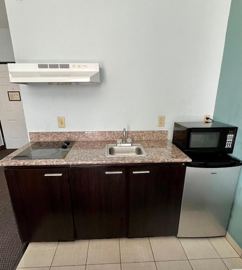 Deluxe Double Room with Two Double Beds - Non-Smoking at Americas Best Value Inn Sulphur