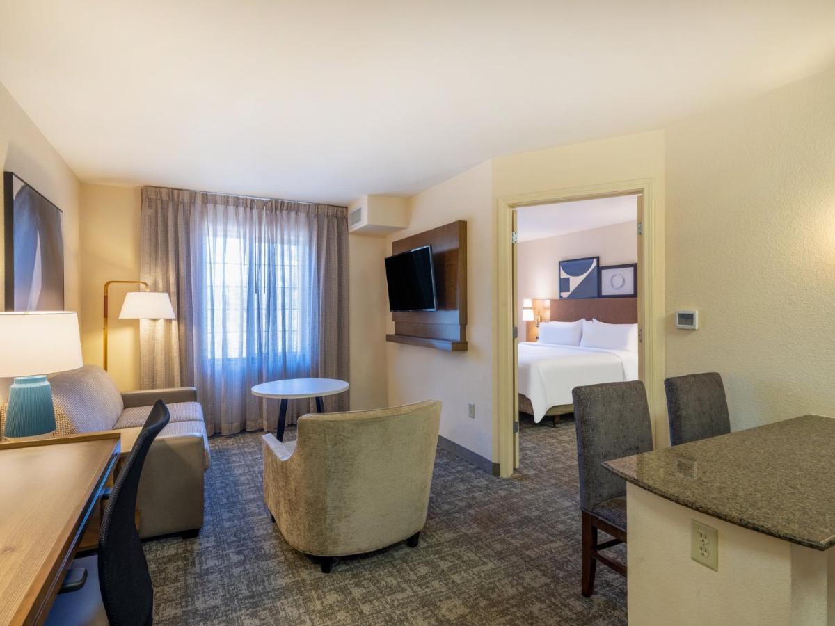  | Staybridge Suites Milwaukee Airport South, an IHG Hotel