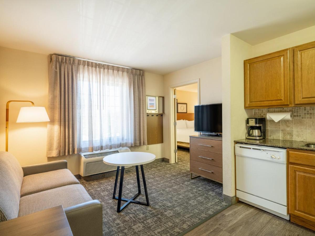  | Staybridge Suites Milwaukee Airport South, an IHG Hotel