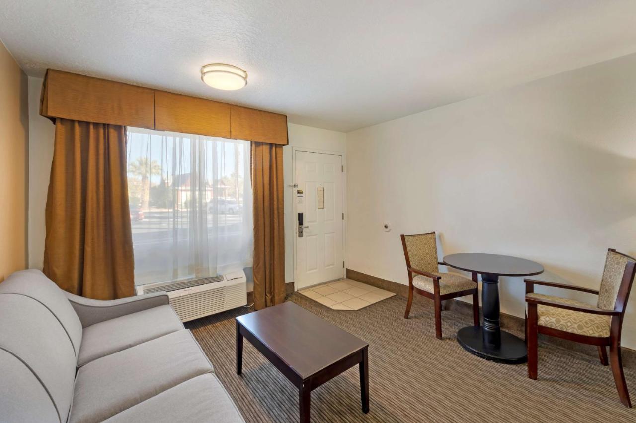 King Room - Non-Smoking at Best Western Mesquite Inn
