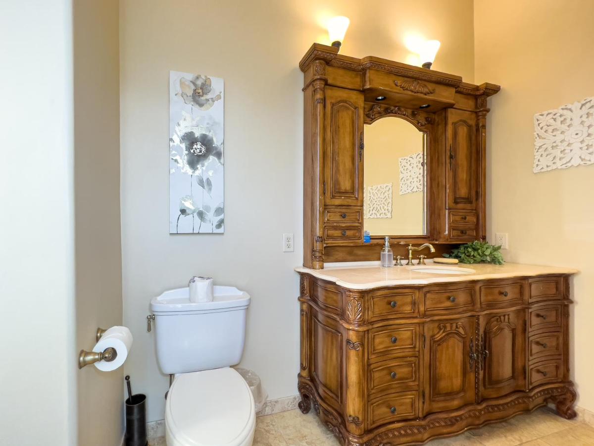 | Chateau Coralini