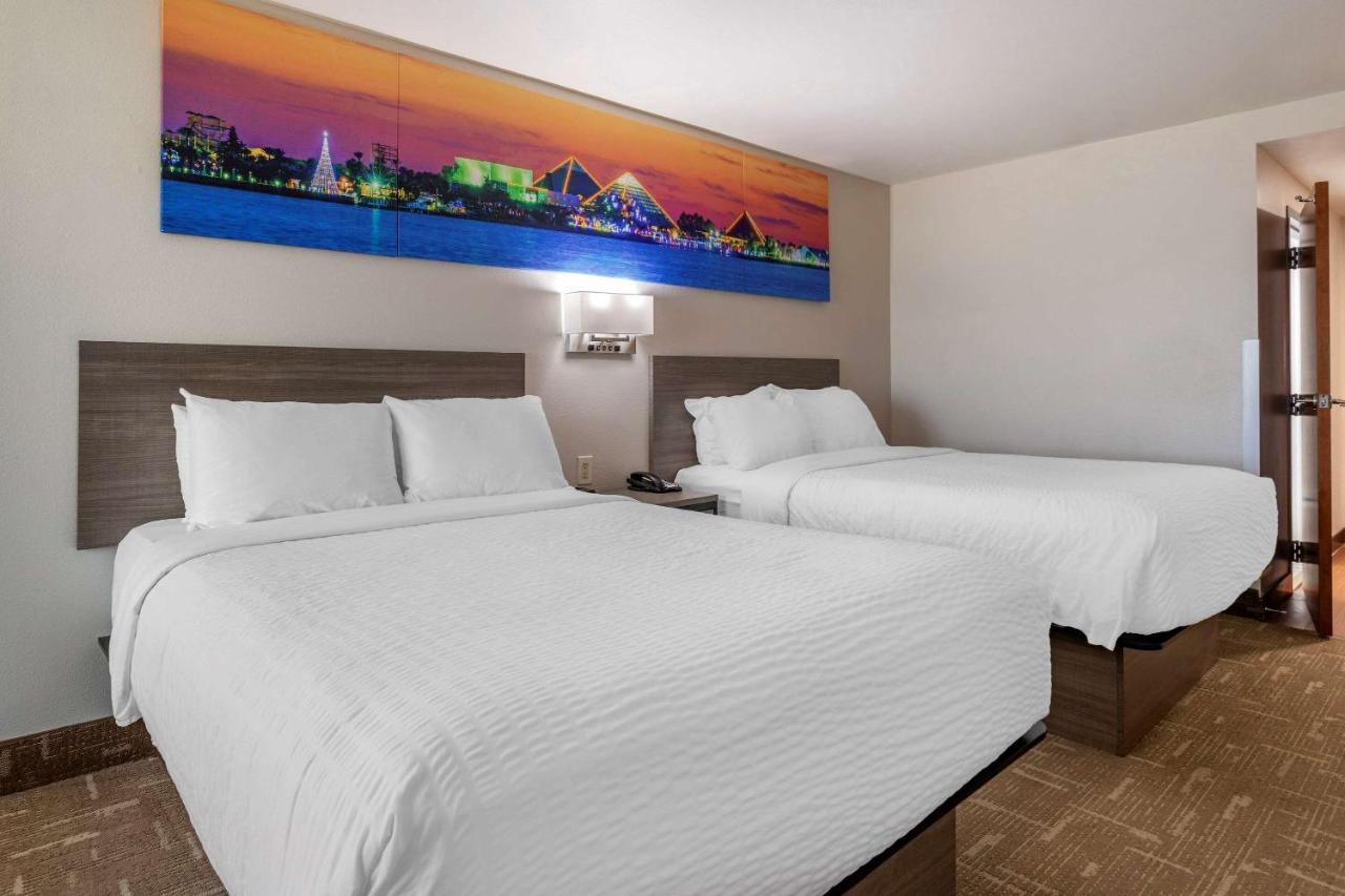 Queen Room with Two Queen Beds - Accessible/Non Smoking at Clarion Pointe Galveston Seawall