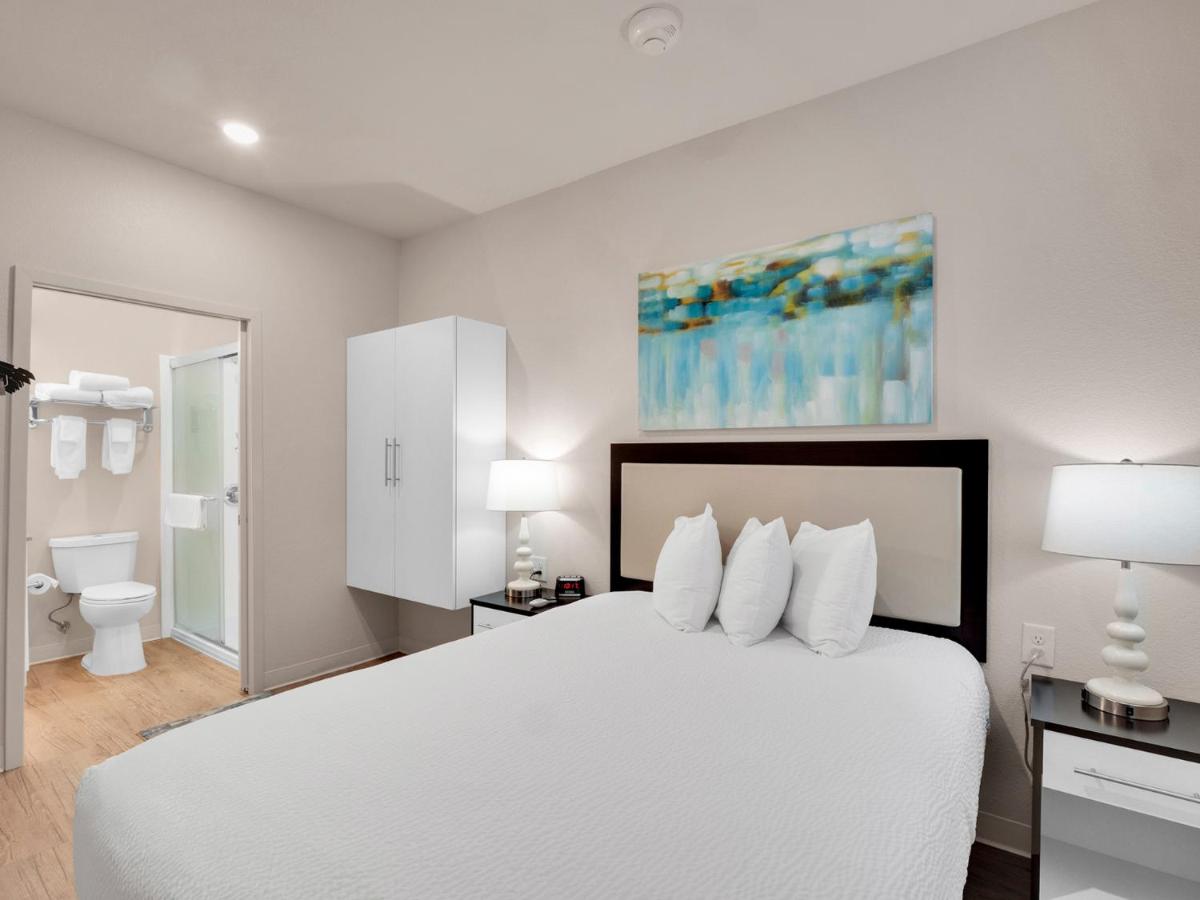 Two-Bedroom Queen Suite at WaterWalk Raleigh RTP