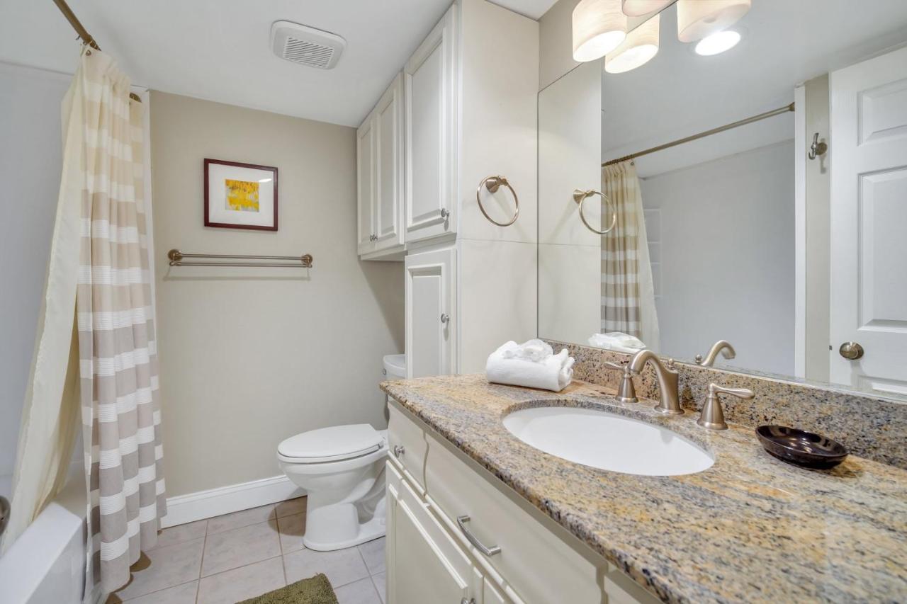  | 1799 Bluff Villa