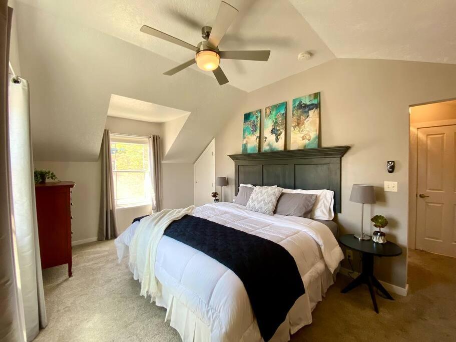 | Backstage Suites