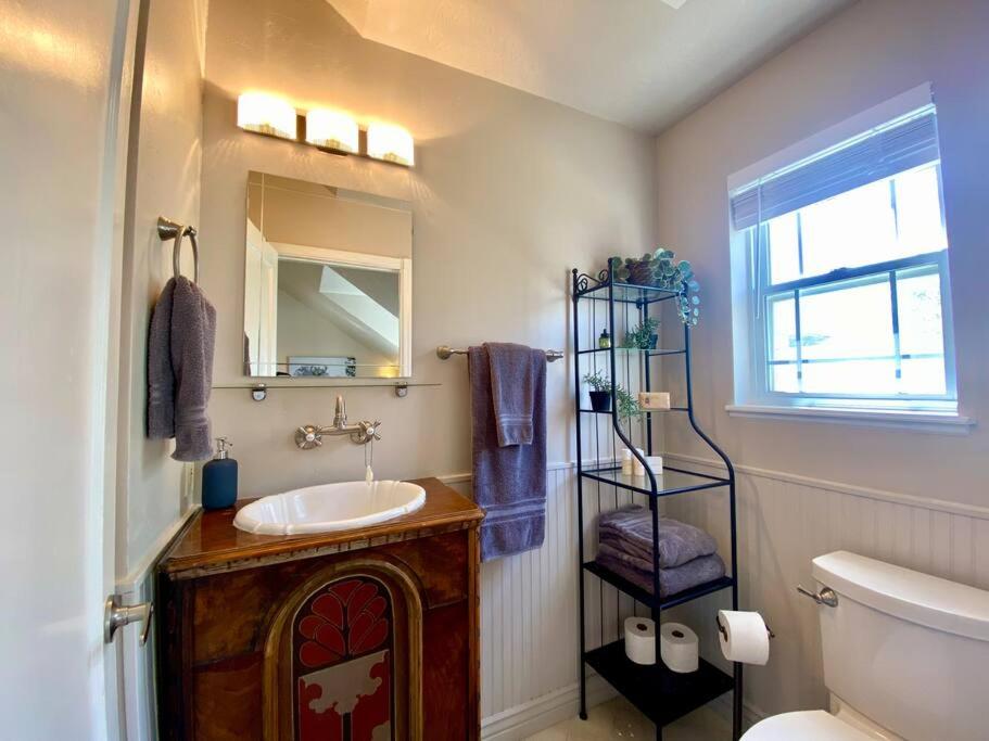  | Backstage Suites