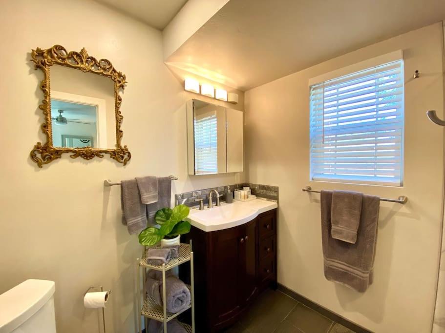  | Backstage Suites