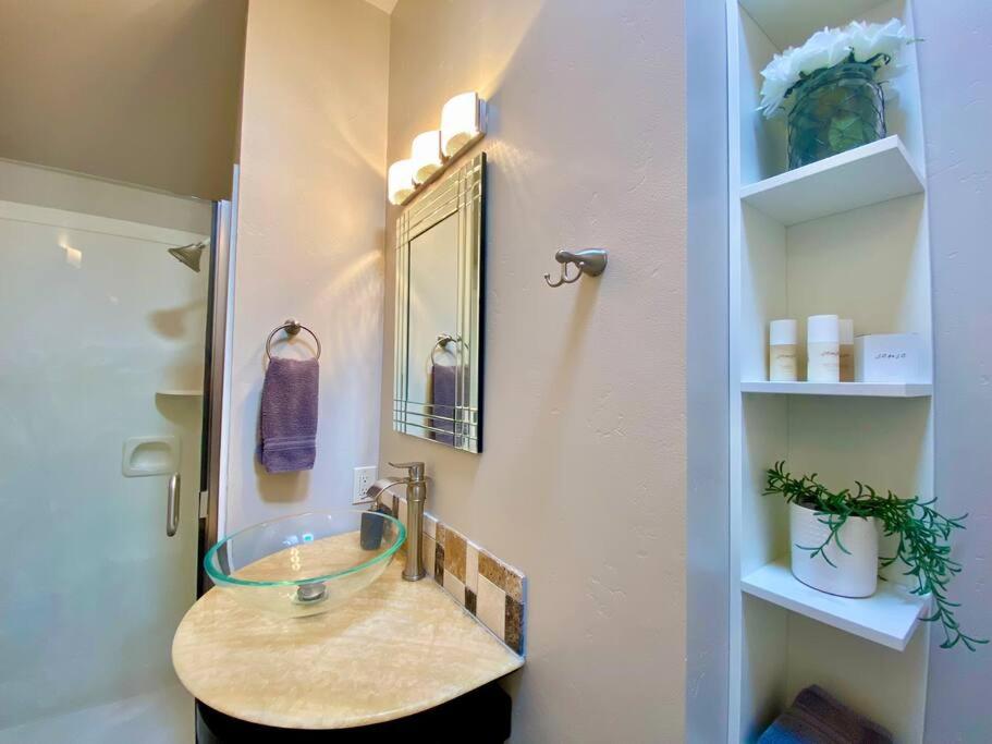  | Backstage Suites