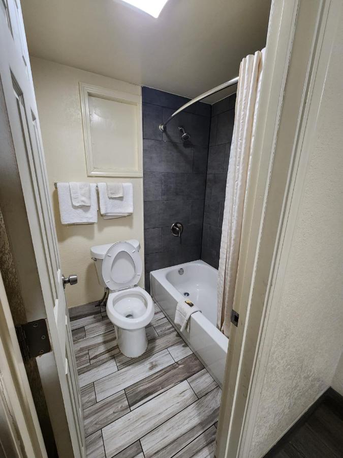  | Green Garden Inn