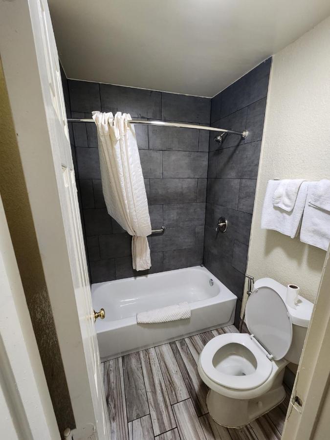  | Green Garden Inn