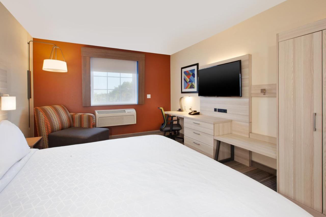 | Holiday Inn Express Absecon-Atlantic City Area, an IHG Hotel