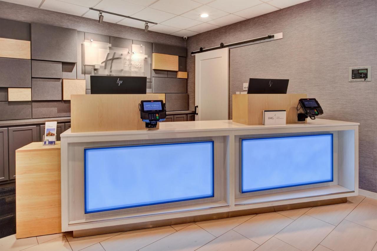 | Holiday Inn Express Absecon-Atlantic City Area, an IHG Hotel