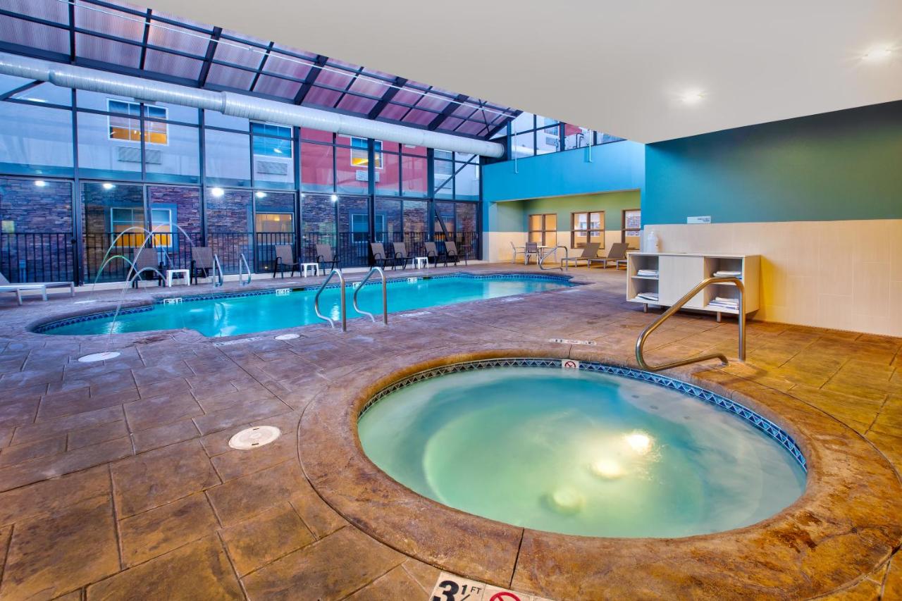 | Holiday Inn Express Absecon-Atlantic City Area, an IHG Hotel