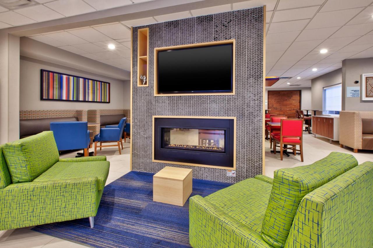 | Holiday Inn Express Absecon-Atlantic City Area, an IHG Hotel