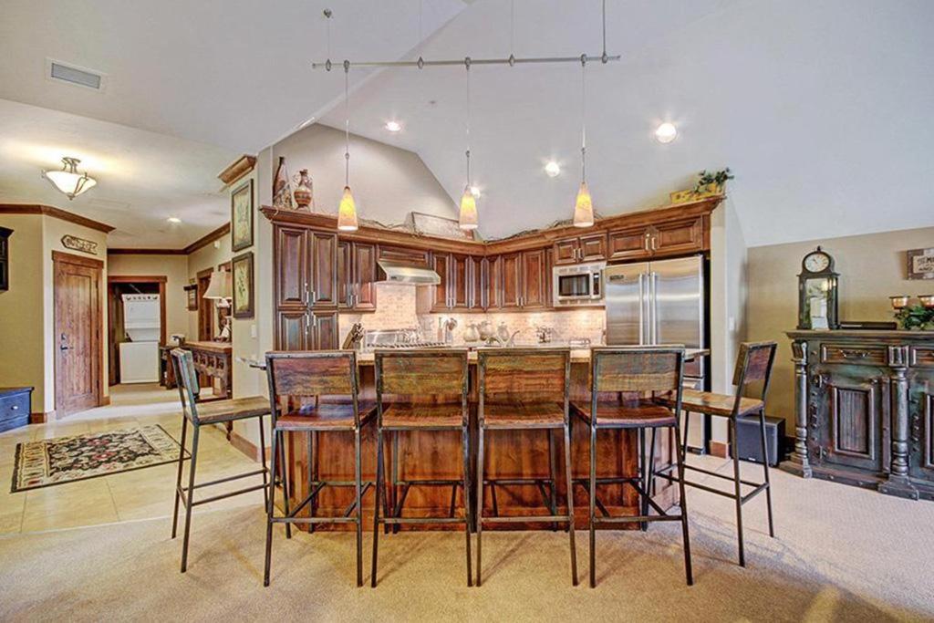 | Crystal Peak Penthouse