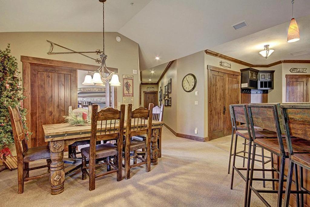 | Crystal Peak Penthouse
